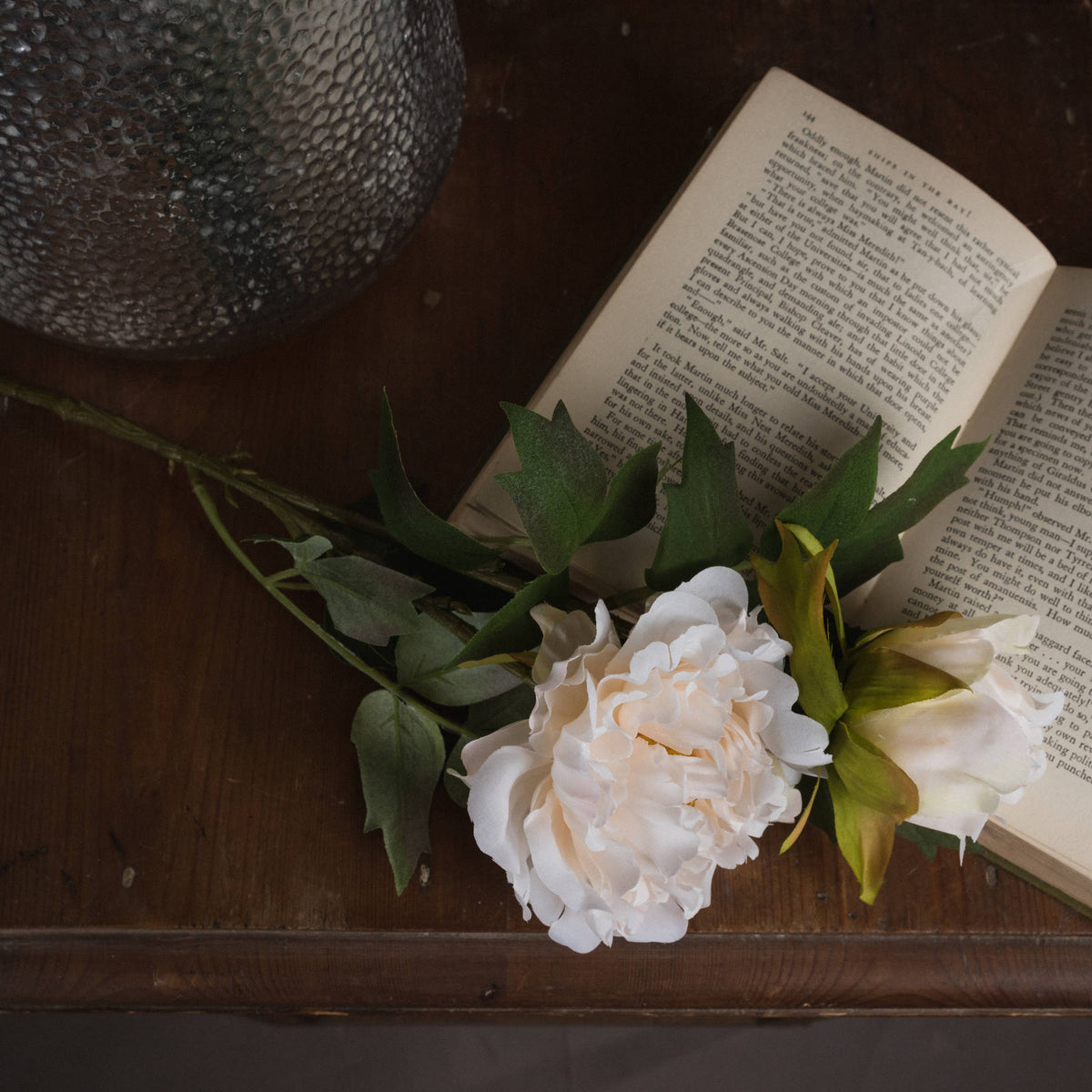 White Fashion Peony - image 2