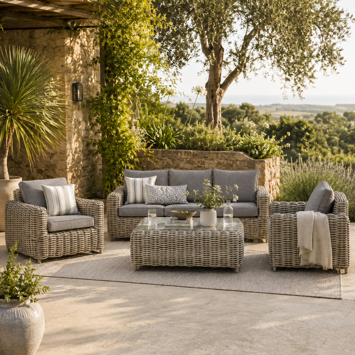 Amalfi Collection Outdoor Five Seater Set - image 1