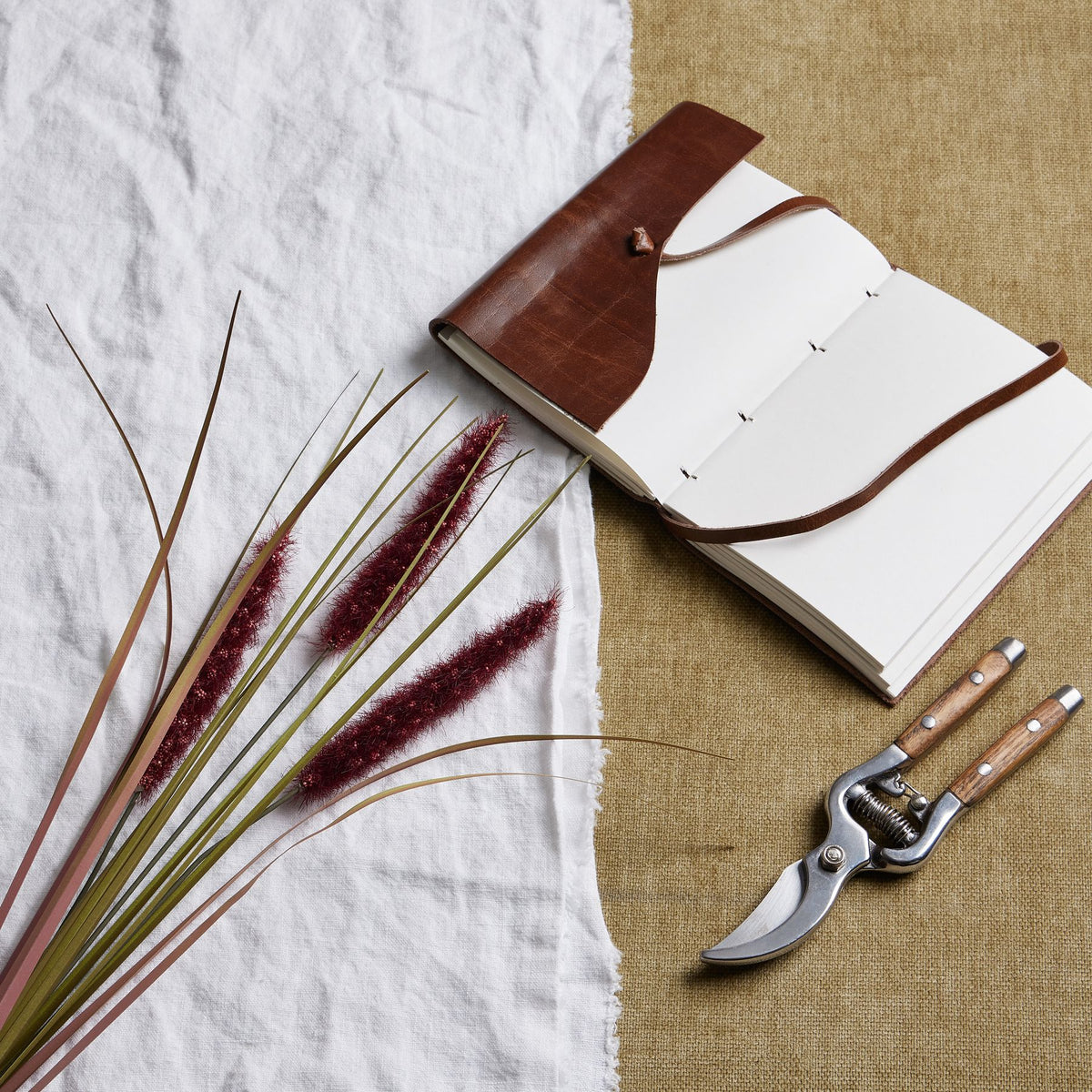 Ruby Triple Grass Stem - image 1